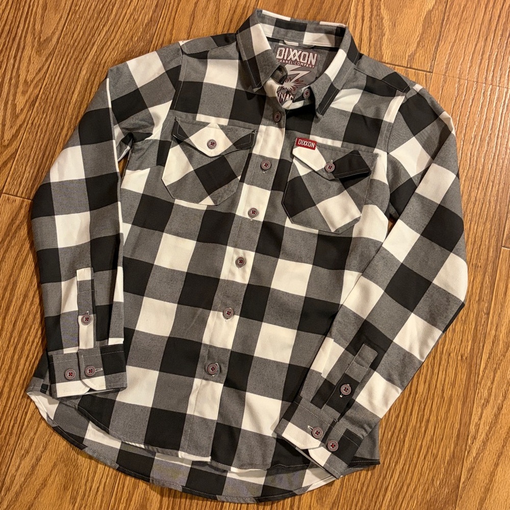 DIXXON FLANNEL Pinnacle Ladies Size Small Gray Plaid Button Down